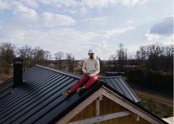 Ultimate Guide to Residential Roofing: Materials, Maintenance, and Choosing the Right Contractor