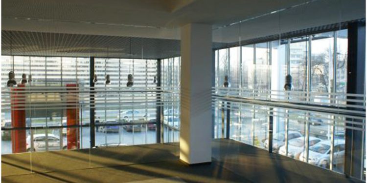 Benefits of Glass Office Partitioning
