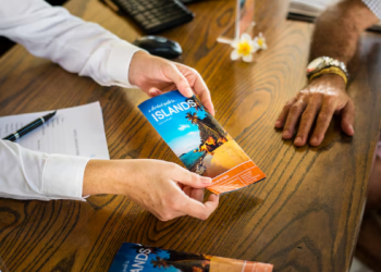 The Role of Flyers and Folded Leaflets in Modern Marketing